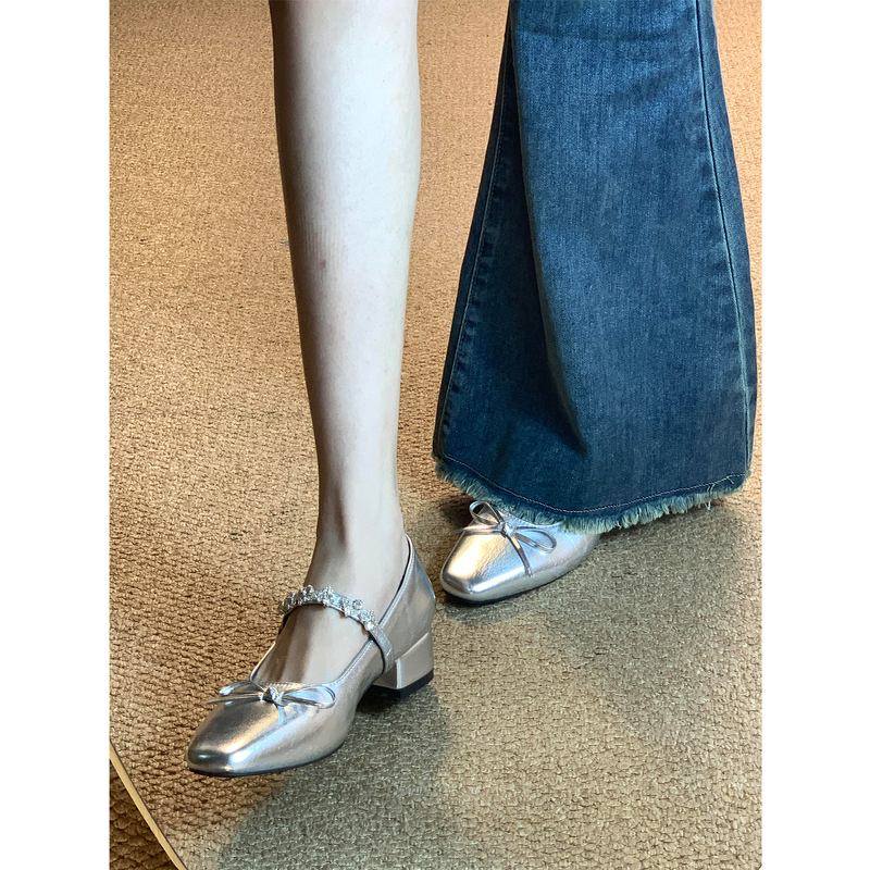 French-Style Silver Rhinestone Strap Mary Jane Shoes for Women, 2026 Spring Sweet Square-Toe Chunky Heel Versatile Shallow-Mouthed Single Shoes