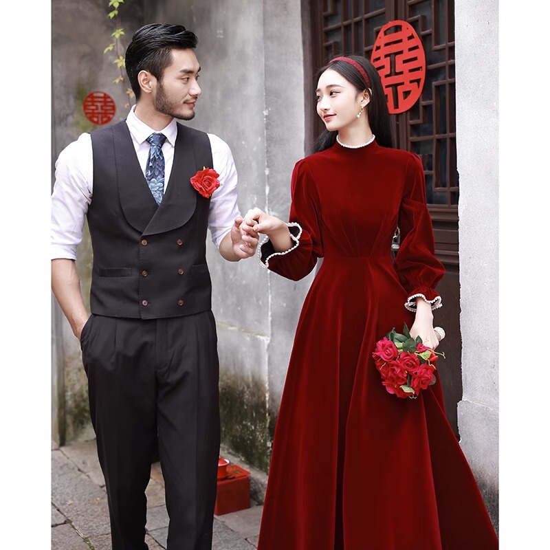 Wedding Dress for the Bride, French-Style Red Velvet Sleeves, Red Dress, Wedding Dress, Engagement, Homecoming Banquet, Long-Sleeved Long Dress