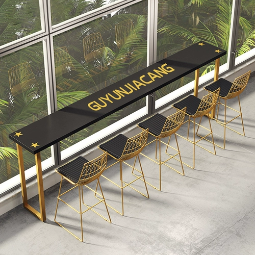 Nordic Light Luxury Iron Art Bar Bar Table и стул Дом современный минималистский водяной батончик Винной столик с высоким содержанием ноги и стул Комбинация