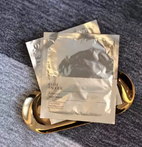 Estee Lauder Estee Lauder Little Brown Bottle Iron Iron Man Mask 4 таблетки