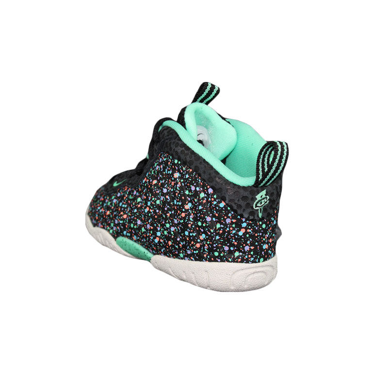 nike little posite one qs