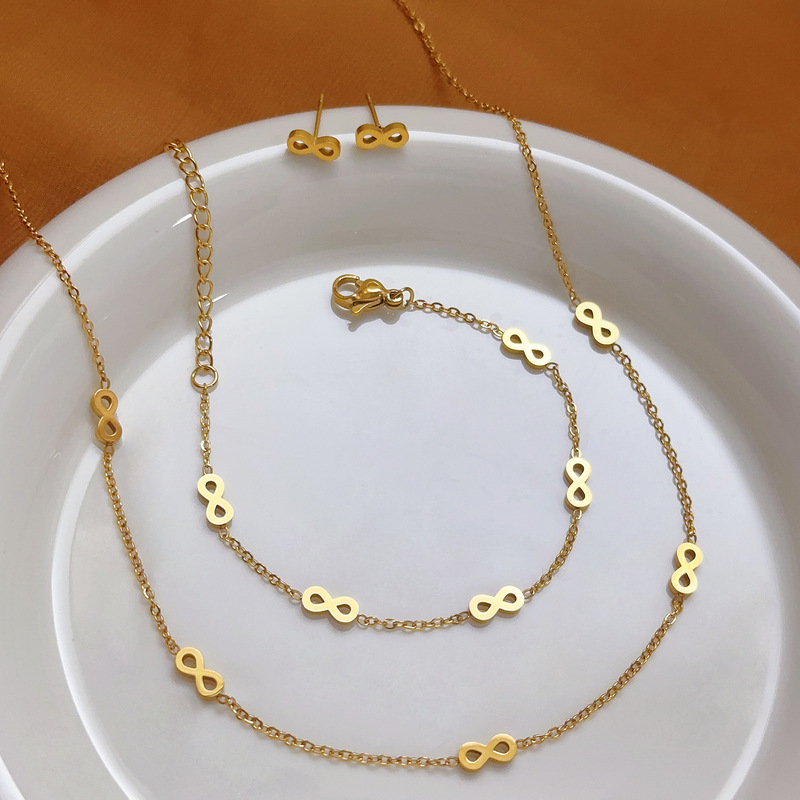 European and American Fashion, Unique and Simple Stainless Steel Gold-Plated Chain Number 8 Jewelry Accessories Women's Bracelet Factory