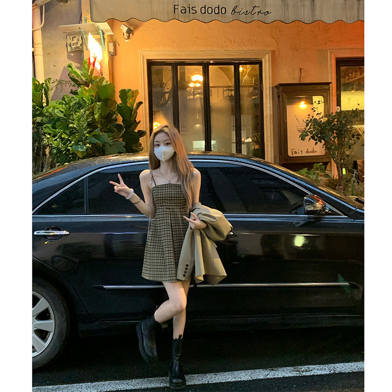 UVWYCC plaid harness with dress feminine style retro-style comeback sweetness summer advanced sensational short skirt-Taobao