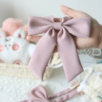 Розовая диагональная маленькая ручка