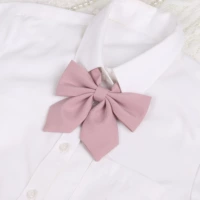 Розовая галстук-бабочка