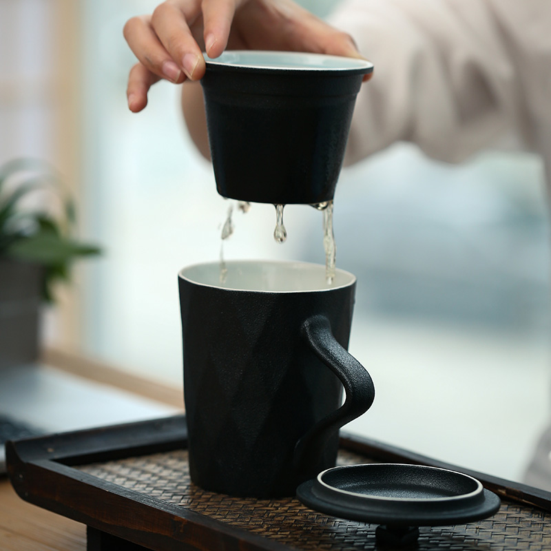 Xiang feng ceramic filtration separation with cover the tea cups cups kung fu tea cup tea cup home take water cup