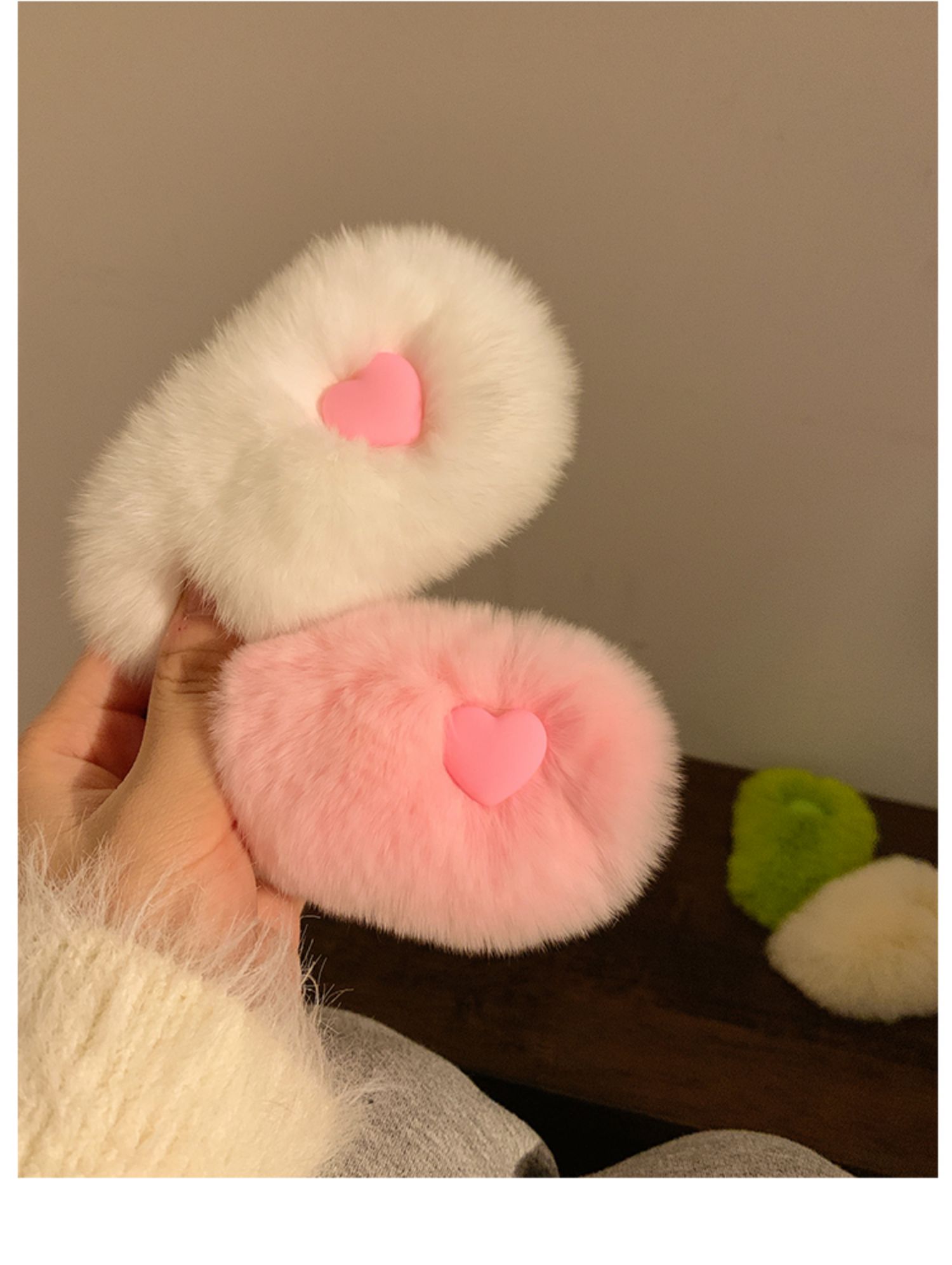 Women's Sweet Heart Shape Rabbit Fur Hair Clip display picture 1