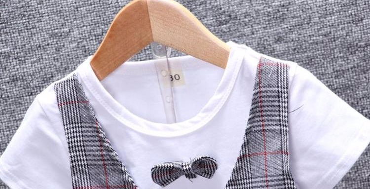 Bé trai tay ngắn mùa hè phù hợp với bé Anh vest hai bộ thủy triều 1-3 tuổi bé 4 tuổi bé nhỏ phù hợp mùa hè quần áo trẻ em