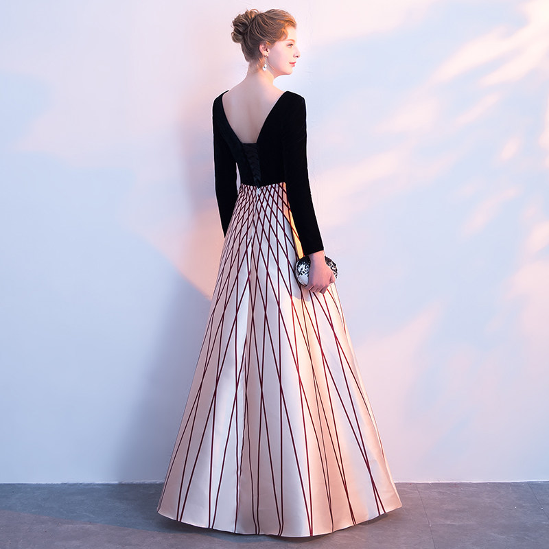 Robe du soir conventionnel - Ref 3210882 Image 3