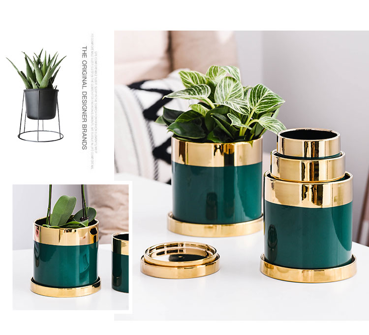 Chậu gốm Phnom Penh Nordic Light ngọc lục bảo sang trọng mạng gia đình cá tính sáng tạo của khay màu đỏ với một bình hoa và cây xanh bình thủy tinh cắm hoa