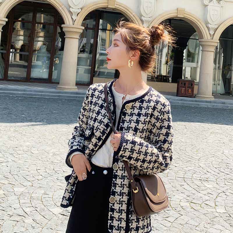 majewuyu Xiaoxiang Coarse Flowers Coats Women's 2021 Autumn New Temperament Famous Thousand Birds and Thousand Birds G Blouse
