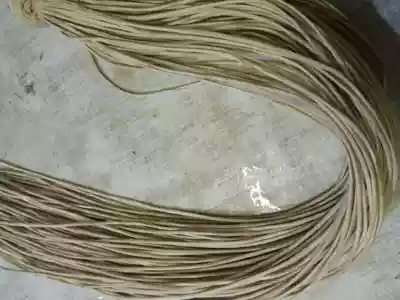 Deer whistle Inner Mongolia slightly old cobbler uses traditional craftsmanship to make a car Whip