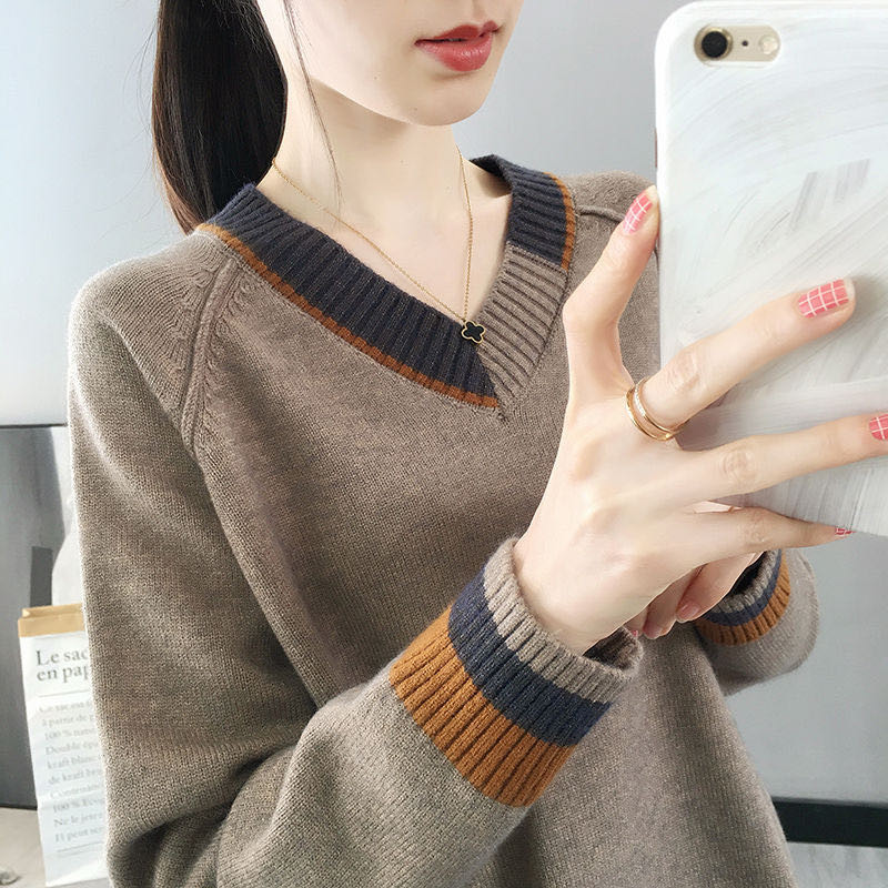 V-Neck Sweater for Women, Autumn and Winter 2026 New Style, Loose Fit, Slimming Pullover, Color-Blocking Knitwear, Stylish Versatile Base Top