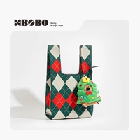 Белый зеленый и красный клетчатый (исключая кулон)