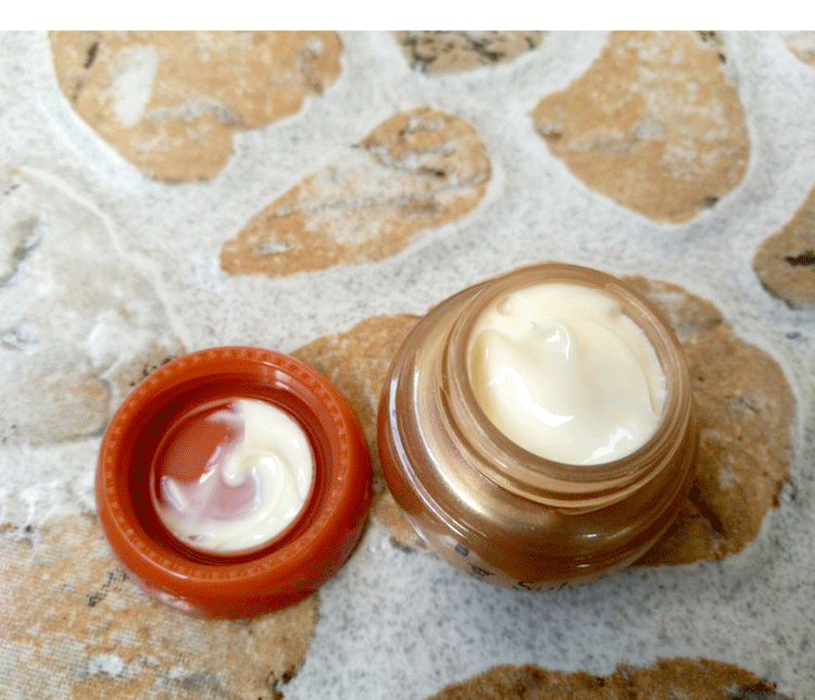 Kem nhân sâm sakura yin Hàn Quốc chính hãng 5ml mẫu 1 dưỡng chất chống nhăn đến vàng đậm - Kem dưỡng da innisfree dưỡng ẩm