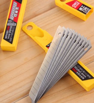 The right-hand man 2012 the 2012 Little Merit knife piece.