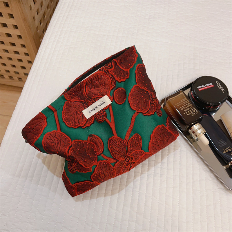 High-Bottom Elegant Retro Green Background Chinese Red Jacquard Canvas Cosmetic Bag Women's Handbag Portable Cosmetics Bag Cloth Bag