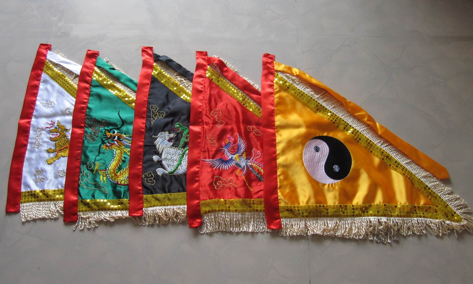 Taoist Supplies Four Divine Beast Tai Chi Green Dragon White Tiger Zhu Nong Xuan Wu Five Rows Of Flags Embroidered Five Square Flags