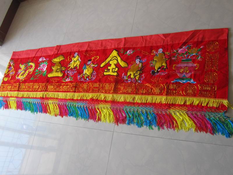 Eight-fairy-coloured dragon door convex embroidered hanging decoration curtain color banner great color couplets golden jade full hall gated Buddhist embroidery 4 8 m