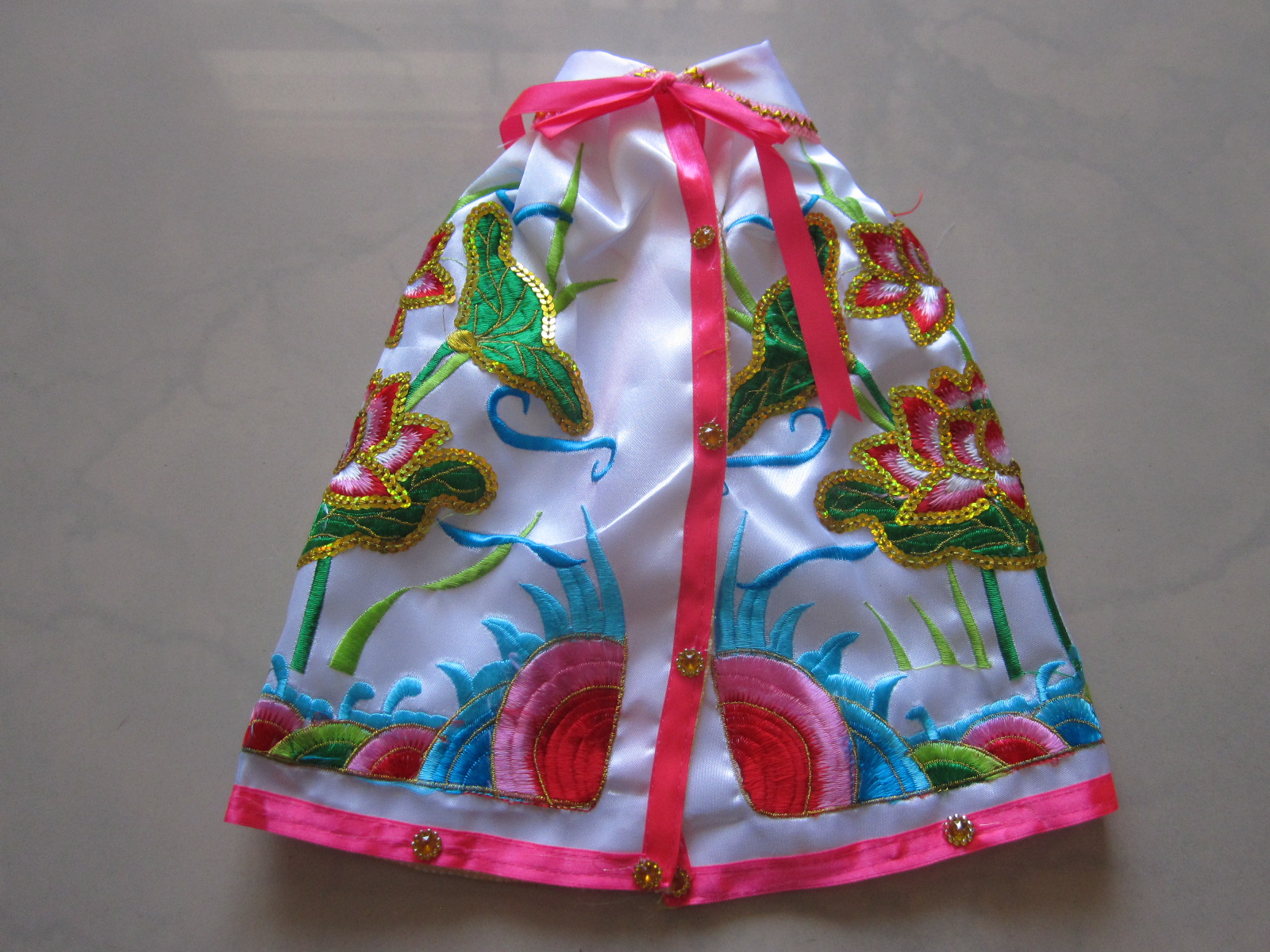 Folk embroidered Buddha clothes Guanyin cloister bodice bodhisattva cloister cloak dabby daven embroidered white lotus 33cm-Taobao