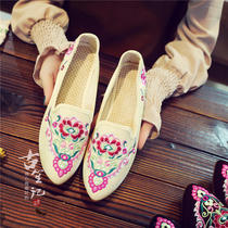 18 Spring new old Beijing cloth shoes womens ethnic style wedding shoes silk satin pointed embroidered shoes etiquette work shoes hemp