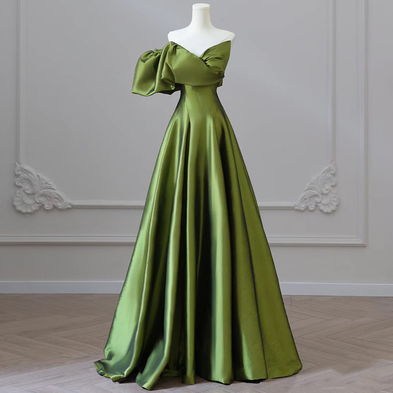 Green Evening Dress, Niche Light Luxury, High-End Annual Meeting Host Banquet, One-Shoulder Evening Gown, 2026 New Model, Coming-Of-Age Ceremony