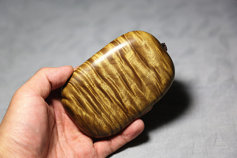 Golden Silk Nang handlebar Yin Sunken Wood Yellow Material Small Leaf Zhen Nan log Umu full gold Silk Water Wave Collection Class