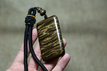 Gloomy golden nanmu trouble brand small leaf Zhennan log Ebony Green pendant big gentian pattern pendant handlebar