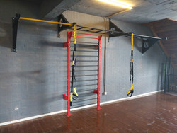 Extendable Wall-Mounted Pull-Up Bar Climbing Frame Suspension Rack
