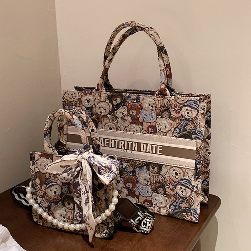 2022 New Spring Festival popular new niche new foreign style exquisite texture advanced Daily good use parity