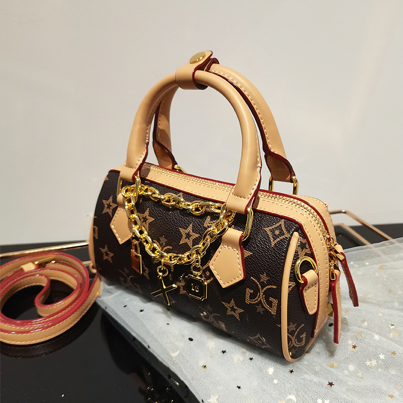 Fashion blogger recommended online red overlooking small red book Tongan Popularity Fever sold for this year's popular Korean version of the tide