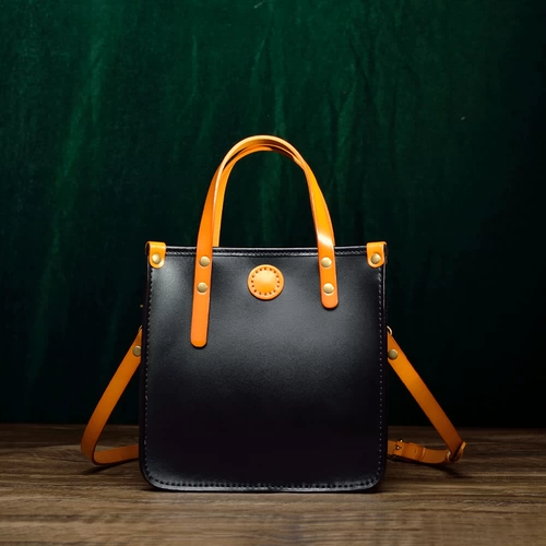 Кожаная небольшая маленькая синяя сумка через плечо для отдыха, из натуральной кожи, воловья кожа, коллекция 2023