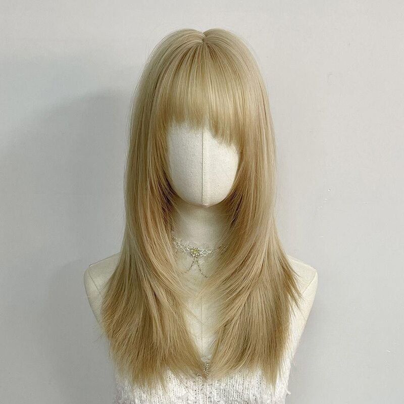 Blonde Wig from the Show 2 Broke Girls, Cosplay Caroline, Versatile Full Wig for Women, Platinum Blonde Layered Long Straight Hair, Lolita Style
