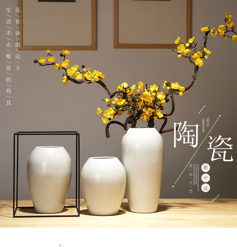 New Chinese style white jingdezhen ceramics vase handicrafts TV ark, dried flowers, flower arrangement sitting room adornment is placed