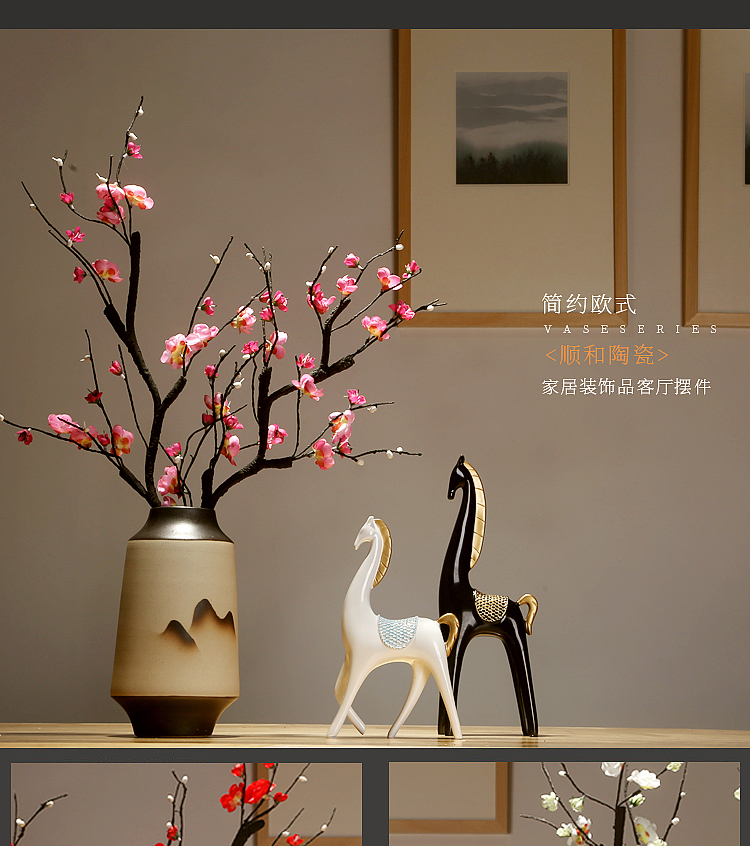 Jingdezhen ceramics craft vase dried flowers flower arrangement of Chinese style of modern home sitting room porch decoration furnishing articles