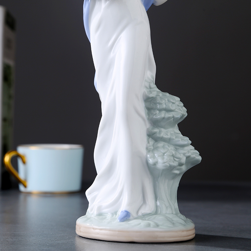 Jingdezhen continental western female ceramics handicraft furnishing articles living room TV cabinet room decoration home decoration