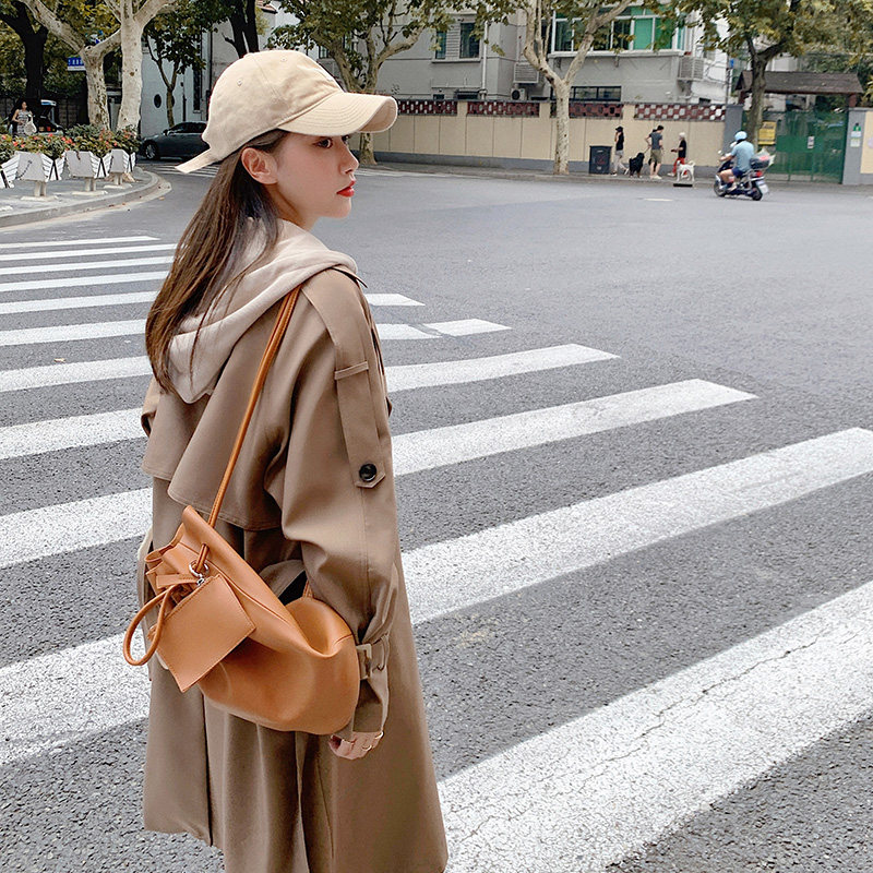 Card Its Color Wind Cloister Girl Little Girl 2022 New Korean version Loose Temperament in Long version with hat jacket in the new Korean version