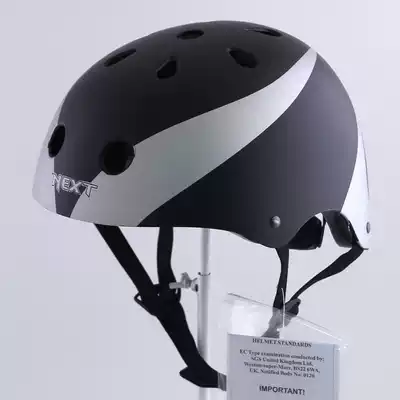 Foreign trade inventory defect clearance black silver fox mountain bike bike helmet riding equipment 11 holes multi size