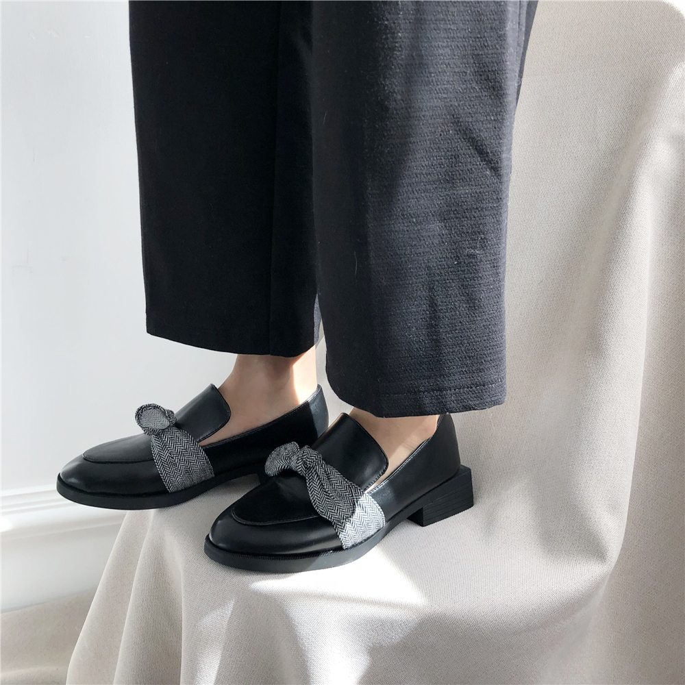 Mùa thu và mùa đông mới Anh houndstooth cung mũi nhọn vuông gót thấp gót mềm đế thấp giày đơn giày crocs nữ