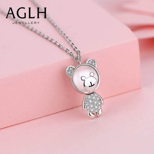 Небольшое дизайнерское ожерелье, подвеска, цепочка до ключиц на день Святого Валентина, серебро 925 пробы, тренд сезона, с медвежатами, легкий роскошный стиль, изысканный стиль, подарок на день рождения