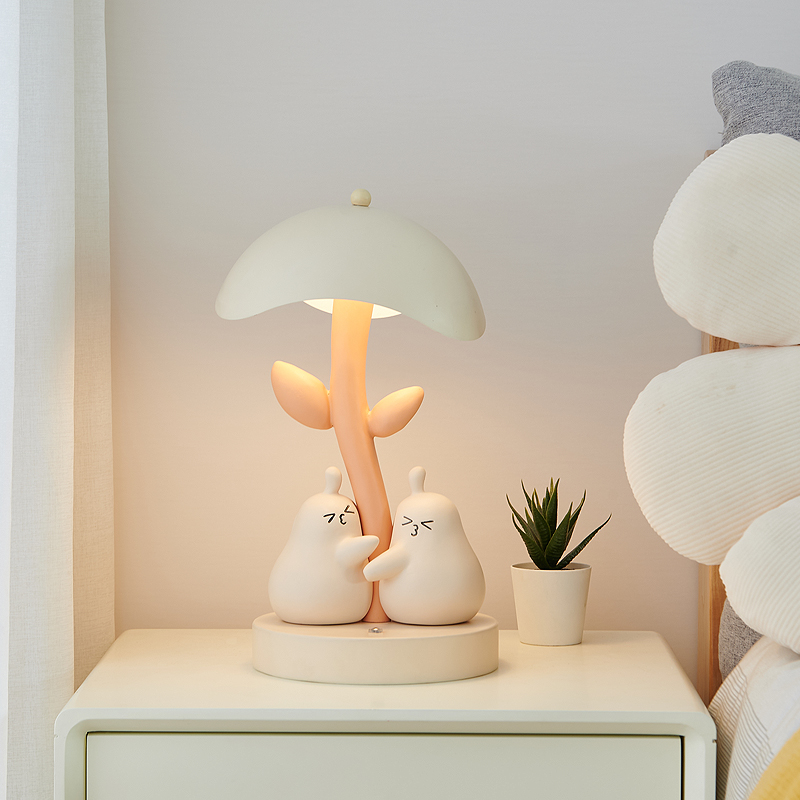 2024 New Year's wedding wedding gift Festive Long Bright Beds Headlights Bedroom Cute Cuddle Pears Charging Table Lamps Advanced-Taobao