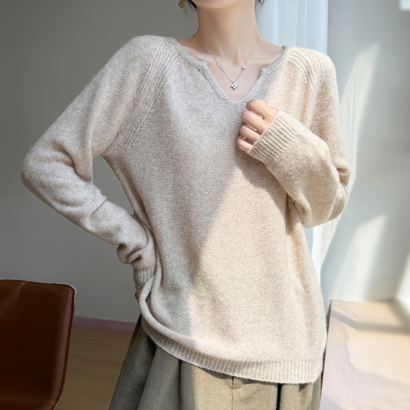 Mulberry Silk Cashmere Wool Lazy Style V-Neck Wool Knit Sweater for Women, Loose Long-Sleeve Versatile Sweater Top Mulberry Silk Cashmere Wool Lazy Style V-Neck Wool Knit Sweater for Women, Loose Long-Sleeve Versatile Sweater Top