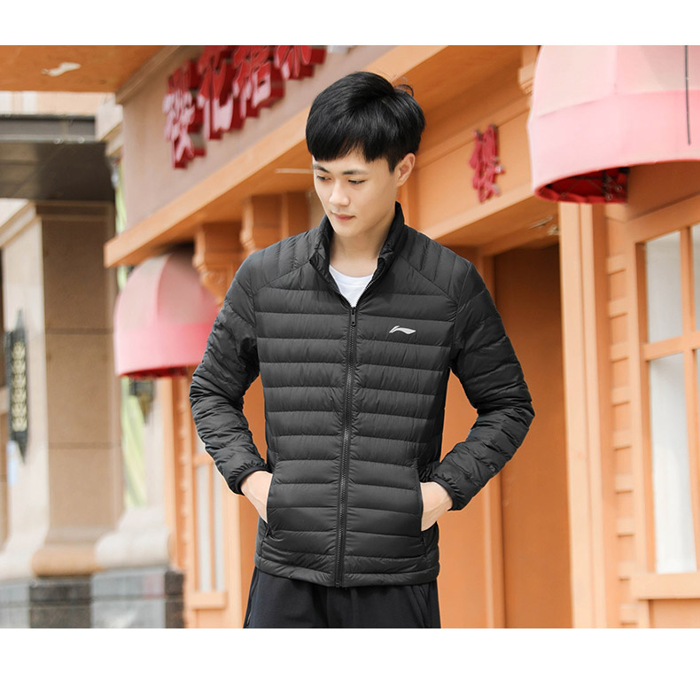 Li Ning down jacket 2018 mùa đông mới Wade cách nhẹ và mỏng màu đen ấm áp áo gió thể thao trùm đầu ngắn Cao