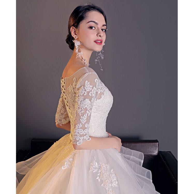 Wedding dress female bride main yarn 2022 new princess dream trailing one word shoulder Sen super fairy thin go out veil