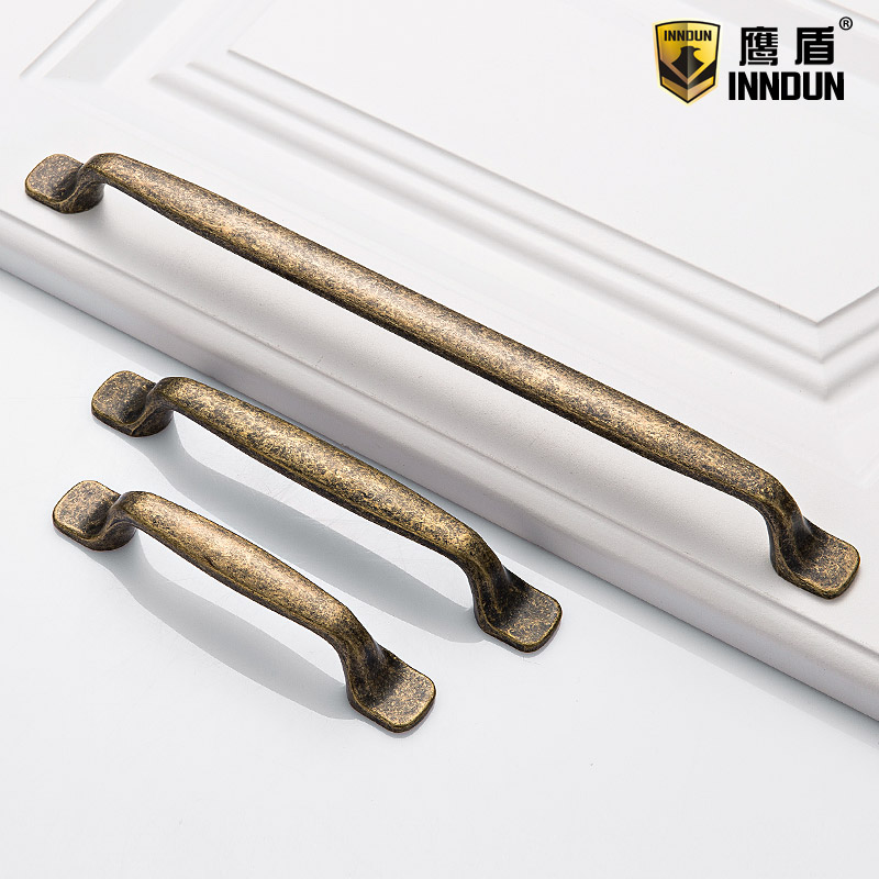 ӥ���ִ���Լ�Ǻ�ɫ������8549