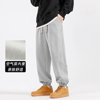 Серый (весна и осень)