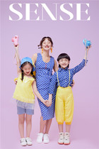 2021 Exhibition new fashion trends Tide Dad Hot Moms Kiss Photos Photos Costumes Photography Full Family Fortune