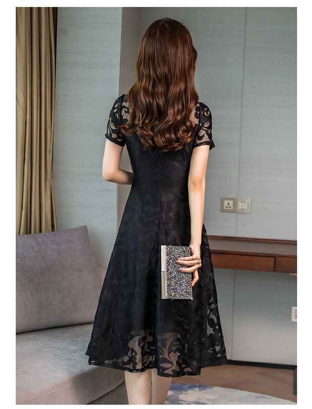 Kích thước lớn chất béo của phụ nữ mm mùa hè tính khí mới con lắc lớn Một từ phần dài eo giảm béo jacquard đầm ren đầm xòe trung niên
