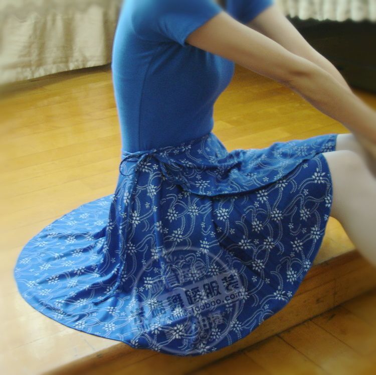 Factory supply: blue flower cloth verification exam skirt Cotton lace skirt Waist skirt Waist skirt Waist skirt Northern dance national dance verification exam skirt