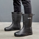 ເກີບຝົນຜູ້ຊາຍ mid-tube waterproof ຕ້ານ slip water shoes wear-resistant summer bucket rubber shoes rainy flat fishing boots